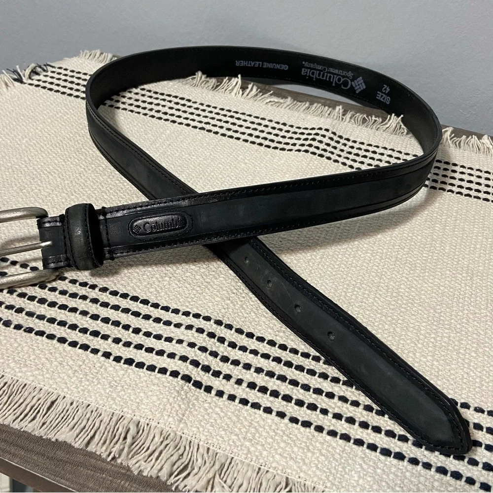 COLUMBIA / Men's Black Leather Belt Silver Buckle Size 42